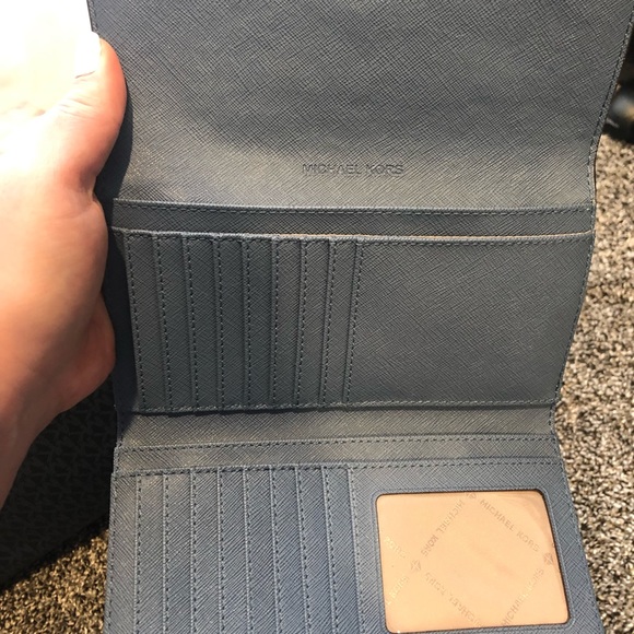 Michael Kors Tote Bundle - Picture 4 of 4